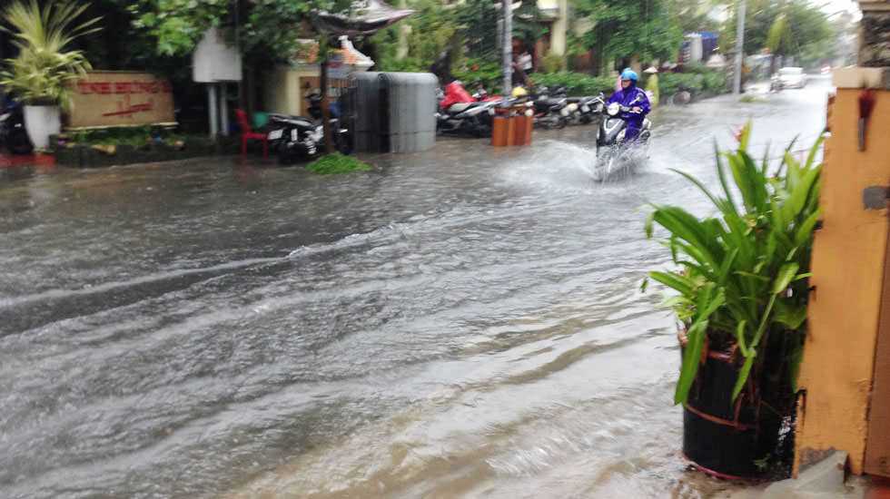 überflutete Straßen