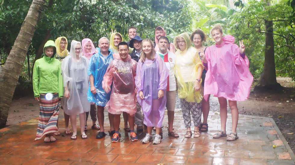 Unsere Reisegruppe in Raincoats